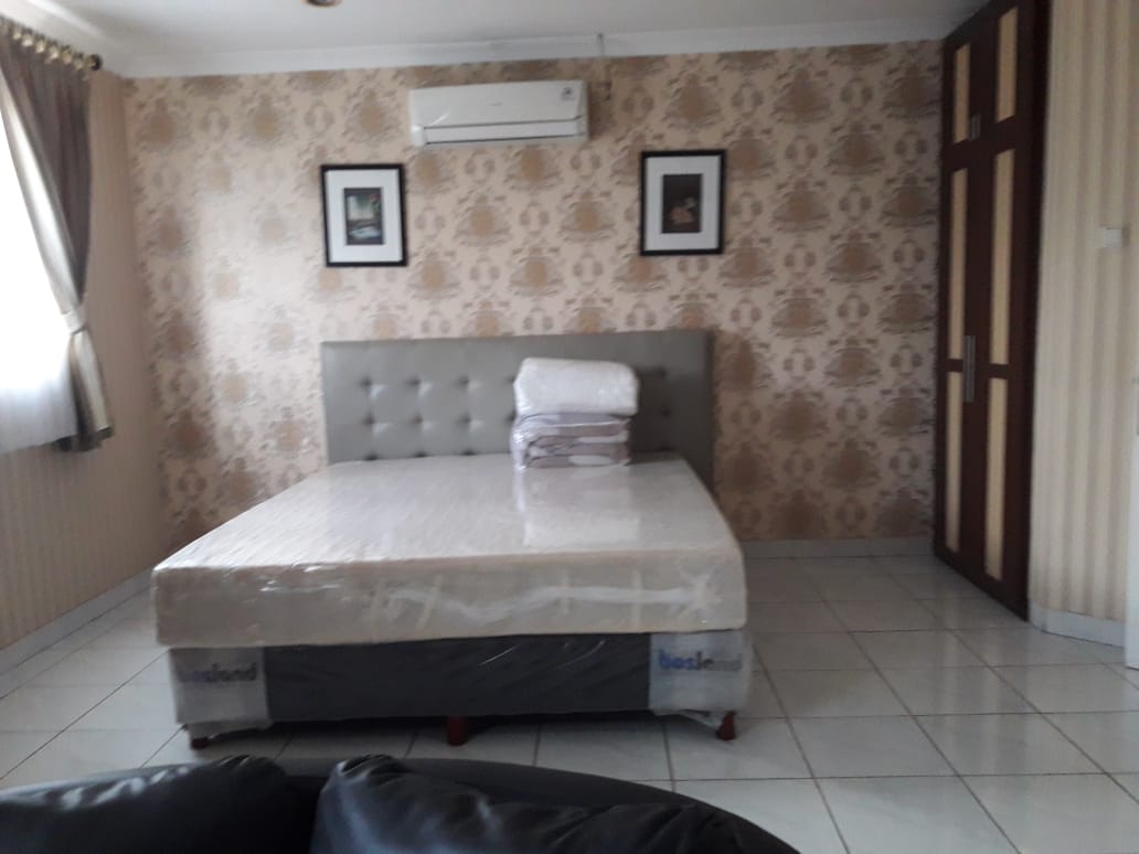 Rumah Disewakan Fully Furnished di Taman Menteng Lippo Cikarang